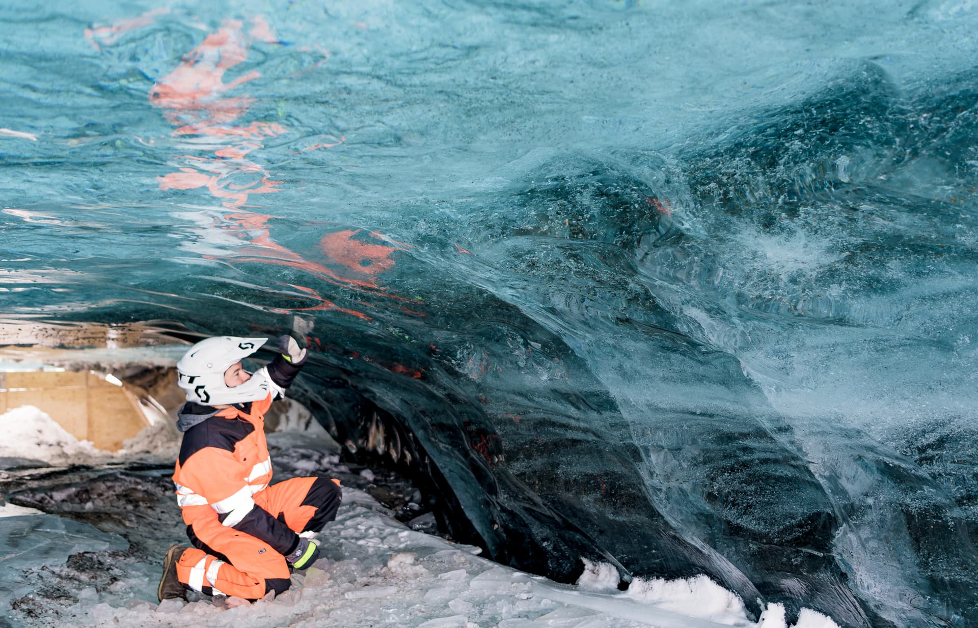 Snowmobiling and Golden Circle Iceland Super Jeep Tour