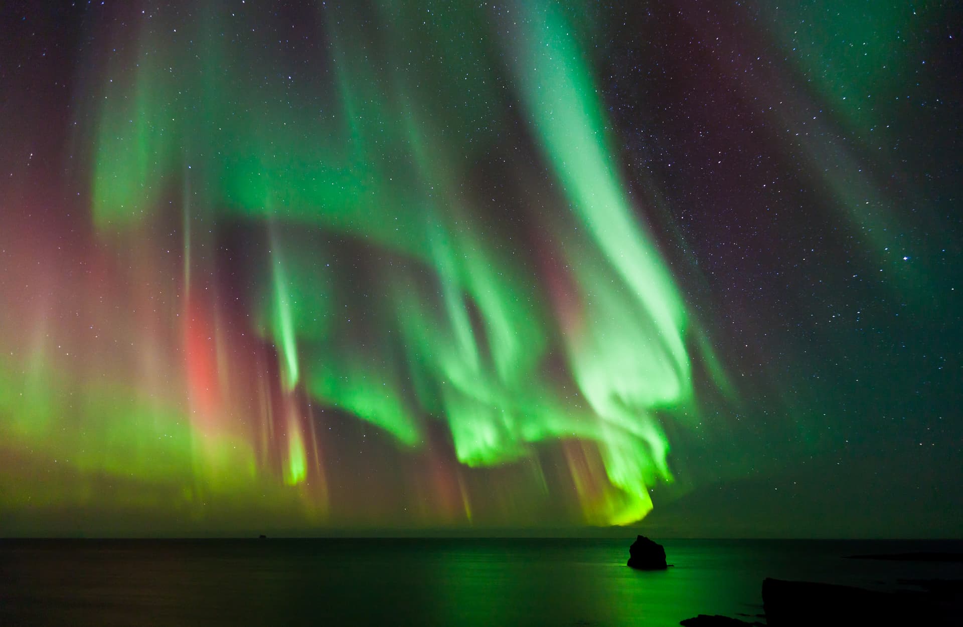 The Elite Private Northern Lights With Free Photos & Professional Guide