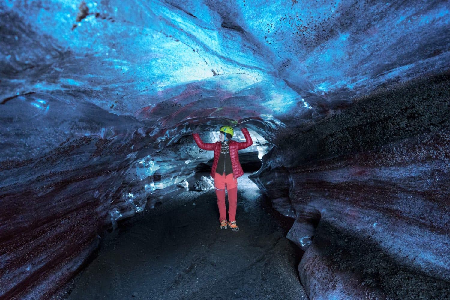 Ice Cave Katla, South Coast Waterfalls & Black Sand Beach Private Tour – tour photo