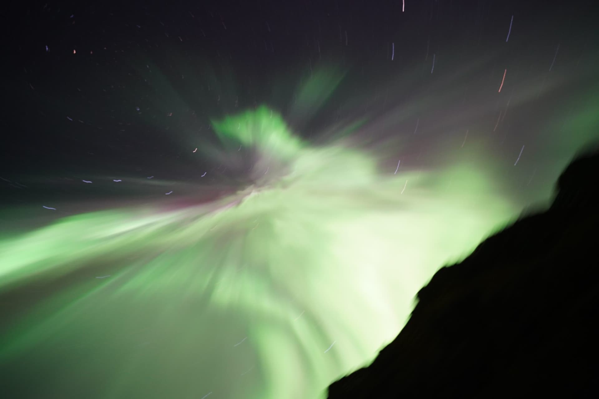 Scenery on the Guaranteed Northern Lights show with geothermal luxury sea baths & PRO photos tour