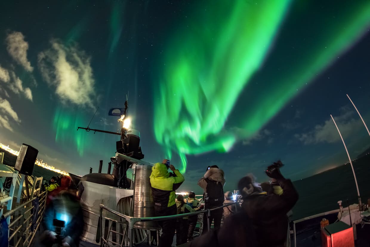 Experience the Northern Lights Tour from Reykjavik – Iceland tour