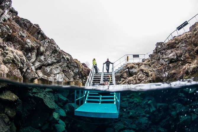 Snorkeling Silfra Tour with Pick up From Reykjavik – Iceland tour