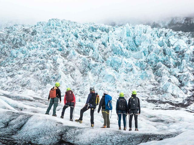 6 Day Around Iceland Winter Minibus Tour – Iceland tour