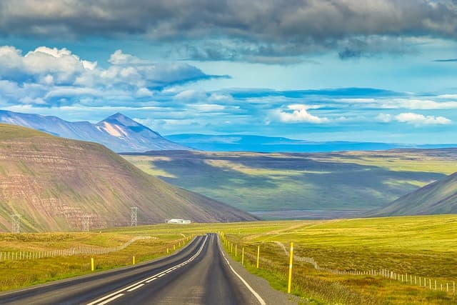 Explore Like a Local: Top Iceland Private Tour Experiences of 2024 – article illustration